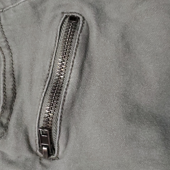 High Rise Skinny Ankle - Picture 3 of 4